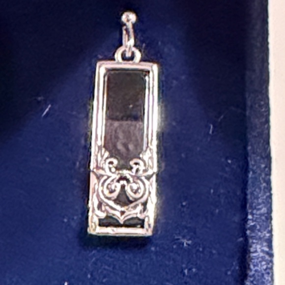 Montana Silversmiths, Ladies Majestic Twilight Earrings - Picture 5 of 10